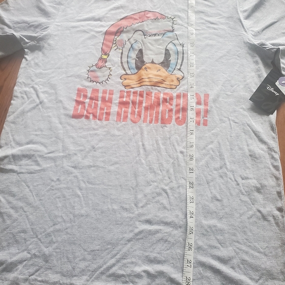 Christmas Daffy Duck T-Shirt - Picture 4 of 4